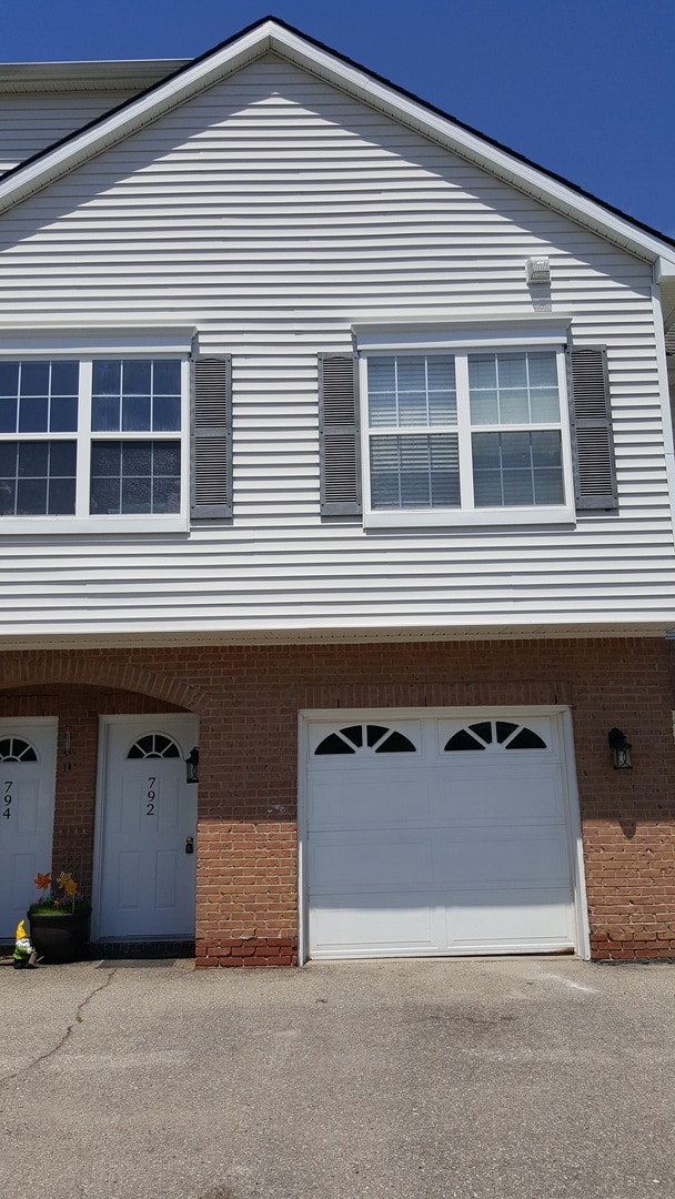 792 Olde English Cir