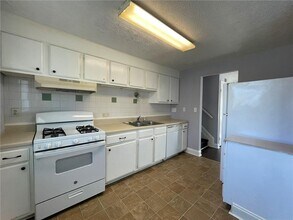 1001 Traymore Dr in Norcross, GA - Building Photo - Building Photo