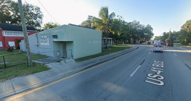 1760 Park Ave in Ft. Myers, FL - Building Photo - Building Photo