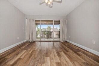 8602 Huron Ct, Unit 55 in Tampa, FL - Building Photo - Building Photo