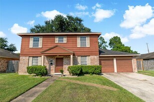 11610 Hillcroft Ave in Houston, TX - Building Photo