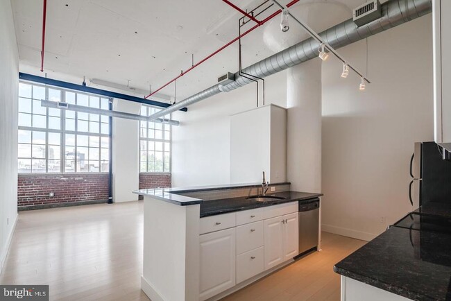 property at 720 N 5th St
