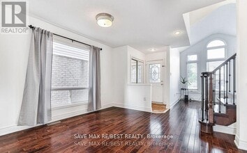 5141 Oakley Dr in Burlington, ON - Building Photo - Building Photo