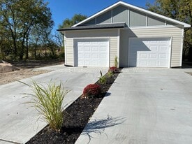 1813 N Madison Ave in Wichita, KS - Building Photo