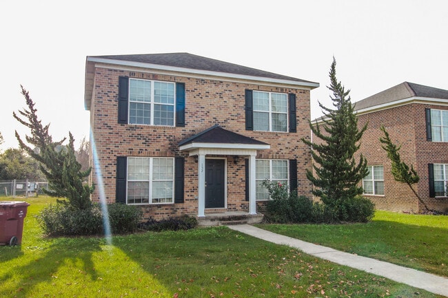 property at 152 Herschel Dr