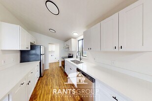 6703 5th Way SE in Lacey, WA - Building Photo