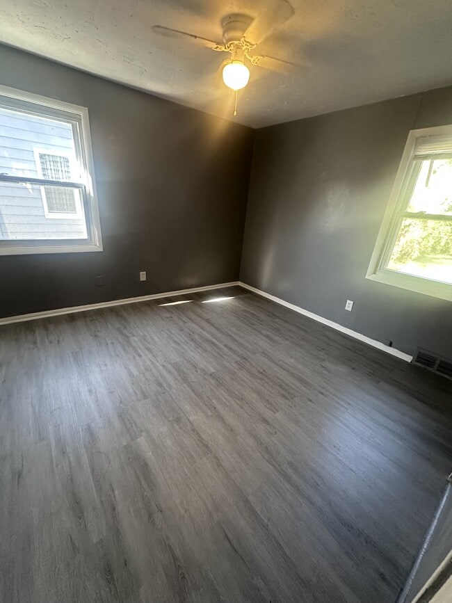 16313 Clearview Ave in Cleveland, OH - Building Photo - Building Photo