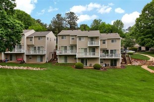 Village of Pickwick Apartments