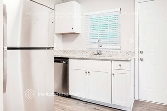 982 Hutchens Rd SE in Atlanta, GA - Foto de edificio - Building Photo