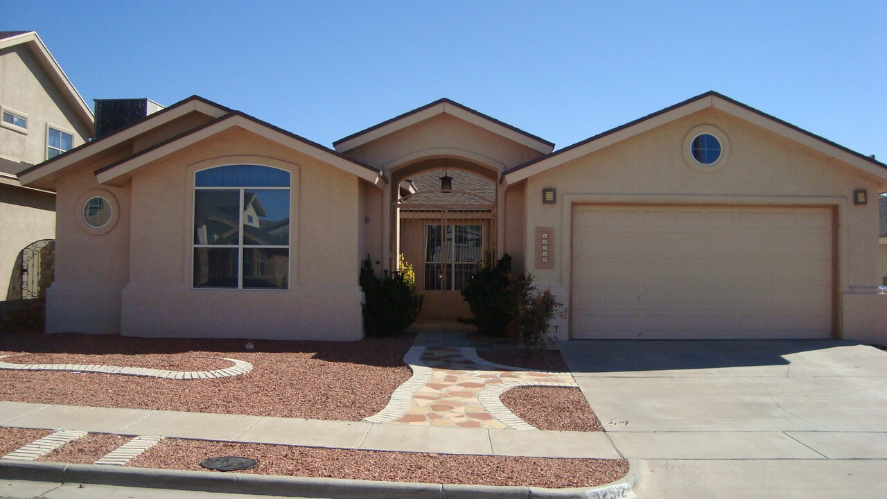 12512 Paseo Alegre Dr in El Paso, TX - Building Photo