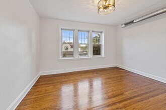 3501 N Albany Ave in Chicago, IL - Building Photo - Building Photo