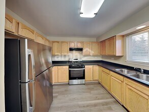 2925 Shetland Ln in Montgomery, IL - Building Photo - Building Photo