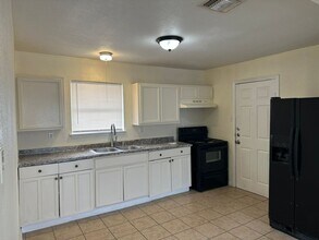 410 Dorie St in San Antonio, TX - Building Photo - Building Photo