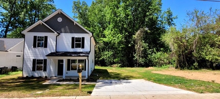 Room in House on Kenhill Dr in Charlotte, NC - Building Photo - Building Photo