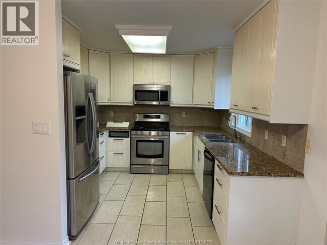 2289 Randolph Ave in Windsor, ON - Building Photo - Building Photo