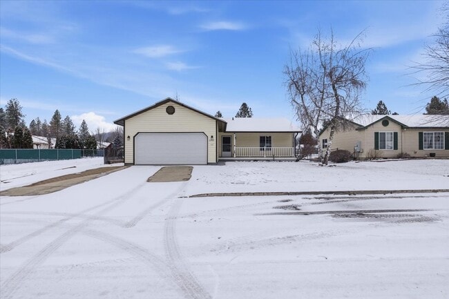 6743 Kamloops Dr in Rathdrum, ID - Building Photo - Building Photo