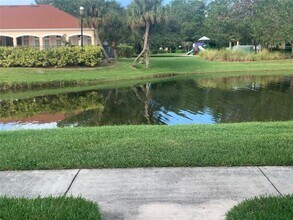 2438 57th Cir in Vero Beach, FL - Building Photo - Building Photo