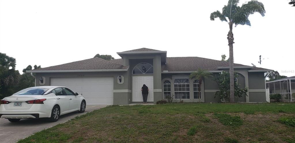 2694 Colorade Ave in North Port, FL - Foto de edificio