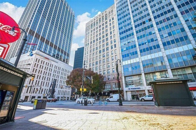 property at 32 Peachtree St NW