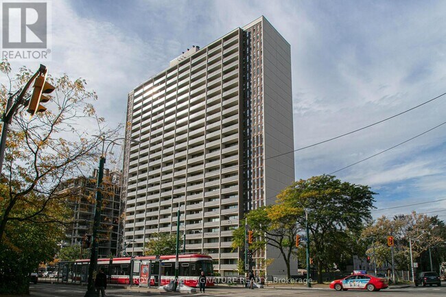 property at 666 Spadina Ave.