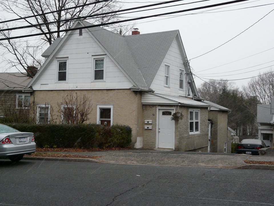 20 Harrison Ave in Harrison, NY - Building Photo