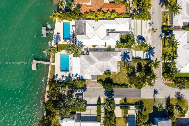 property at 1101 S Shore Dr