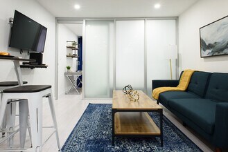 244 E 75th St, Unit SI ID1021987P in New York, NY - Foto de edificio - Building Photo