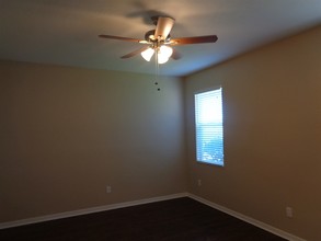 8368 Moccasin Trail Dr in Riverview, FL - Building Photo - Building Photo