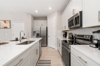 7834 Spectrum Dr in Kissimmee, FL - Building Photo - Building Photo