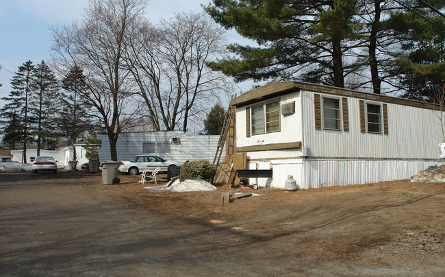 Paradise Park Queensbury in Queensbury, NY - Building Photo - Building Photo