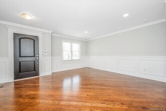 83 Park Ave in Harrison, NY - Building Photo - Building Photo