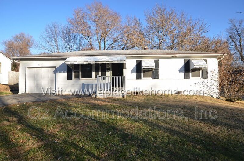 9811 Marsh Ave in Kansas City, MO - Building Photo