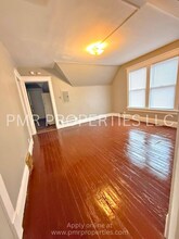 2856 Bristol St in Omaha, NE - Building Photo - Building Photo