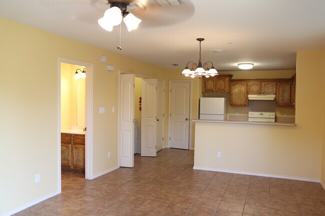 502 Rock Cir, Unit 2 in Harlingen, TX - Building Photo - Building Photo