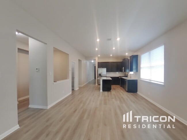 13307 Badlands Bnd in Saint Hedwig, TX - Building Photo - Building Photo