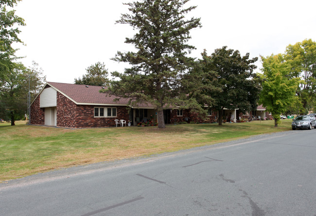 Sunset View Apartments in Dresser, WI - Building Photo - Building Photo