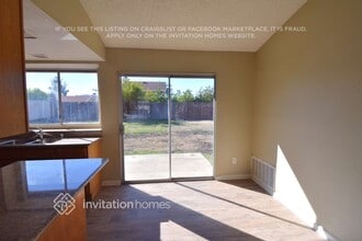 15569 Athol St in Fontana, CA - Building Photo - Building Photo