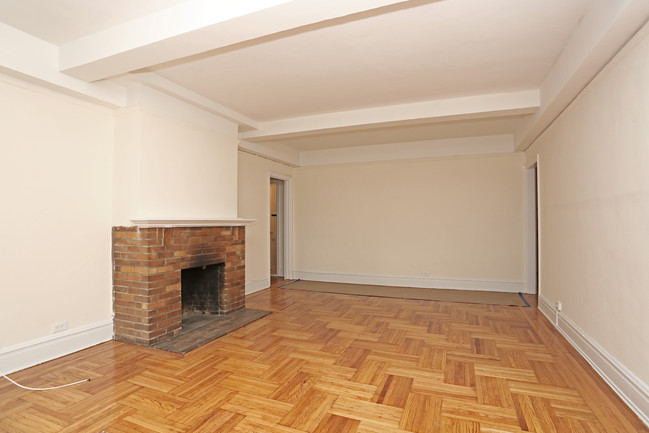 237 E 20th St in New York, NY - Building Photo - Interior Photo