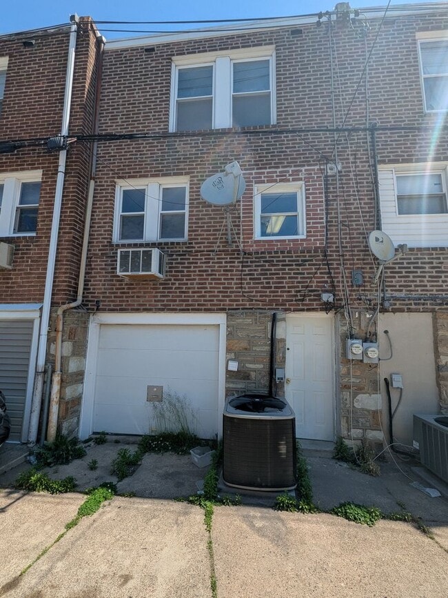 4442 Marple St in Philadelphia, PA - Building Photo - Building Photo
