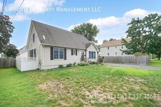 15 Paradise St in Chicopee, MA - Building Photo - Building Photo