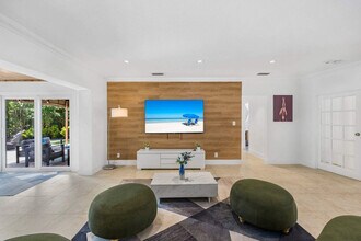 11121 Griffing Blvd in Biscayne Park, FL - Building Photo - Building Photo