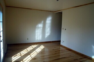 139 S Esselstyne St, Unit 139 in Cape Vincent, NY - Building Photo - Building Photo