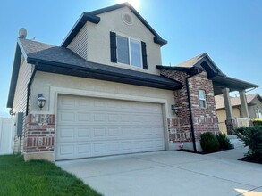 1570 N 125 W in Layton, UT - Building Photo - Building Photo