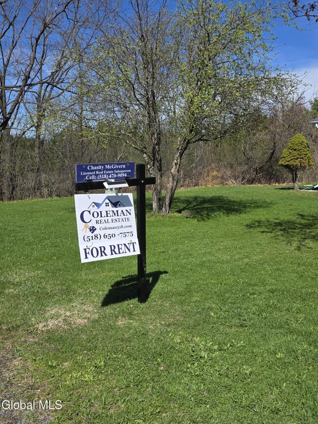 328 Witter Rd in Altamont, NY - Building Photo - Building Photo