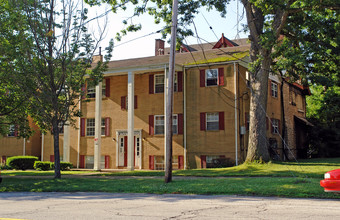 Park View Manor in Youngstown, OH - Building Photo - Building Photo