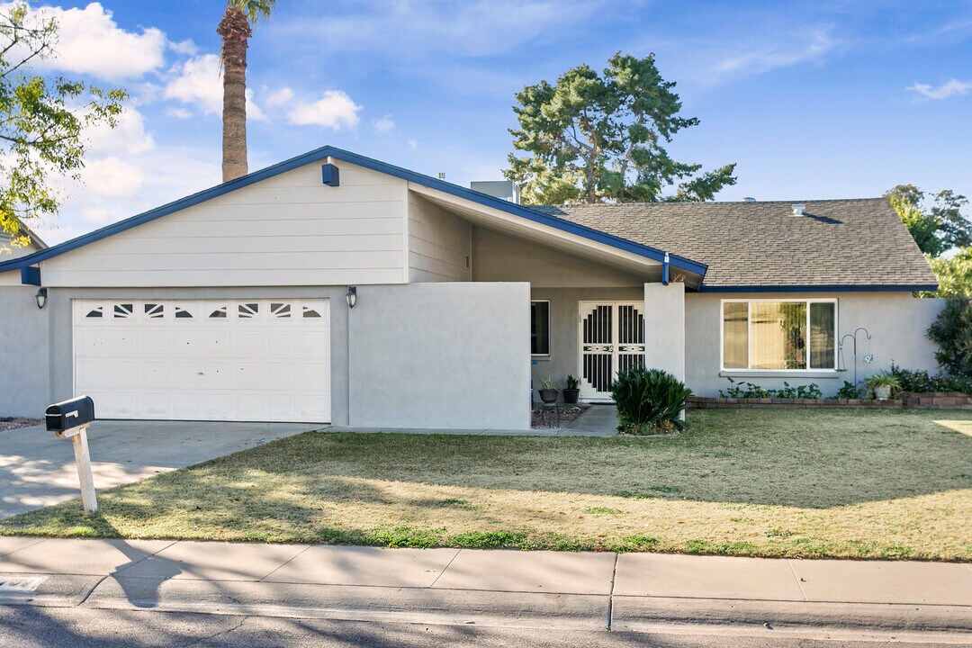 2707 E Louise Dr in Phoenix, AZ - Building Photo