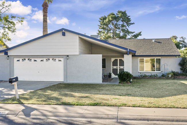 property at 2707 E Louise Dr