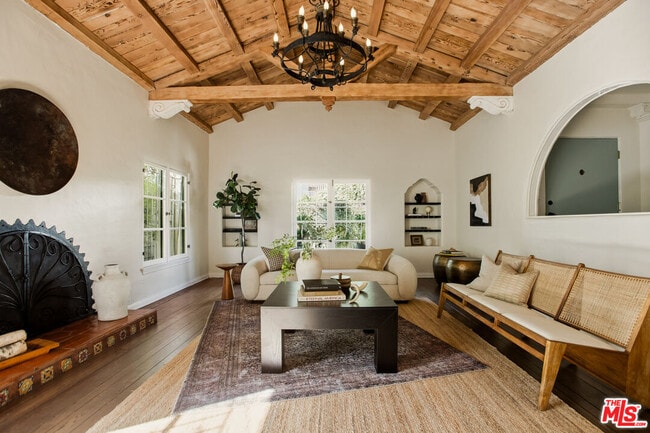 1518 N Beverly Dr in Beverly Hills, CA - Building Photo - Building Photo