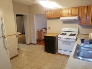 139 Hillsdale Rd in Somerville, MA - Building Photo - Building Photo