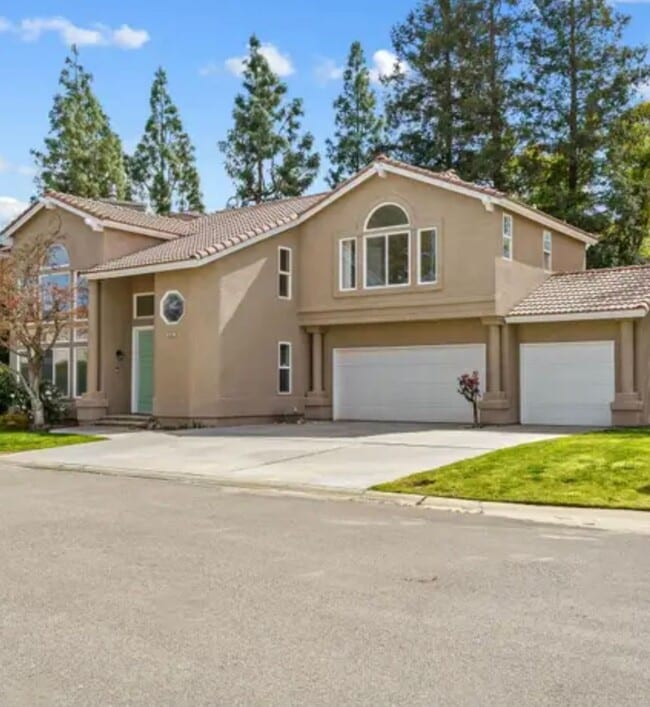 2669 E Sean Ave in Fresno, CA - Building Photo - Building Photo